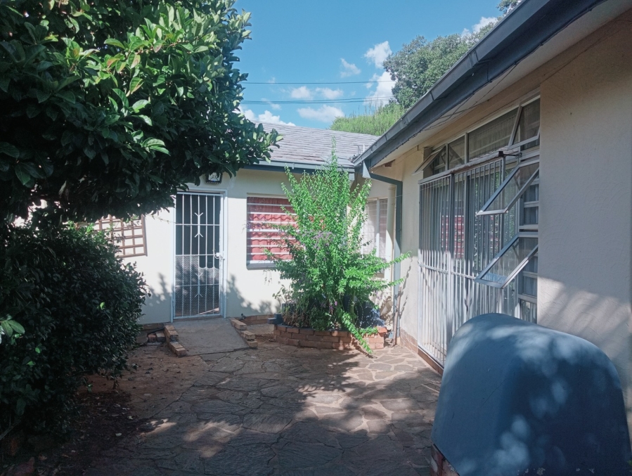 11 Bedroom Property for Sale in Universitas Free State